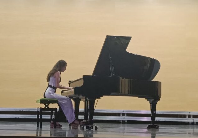 PROFESORA PIANO